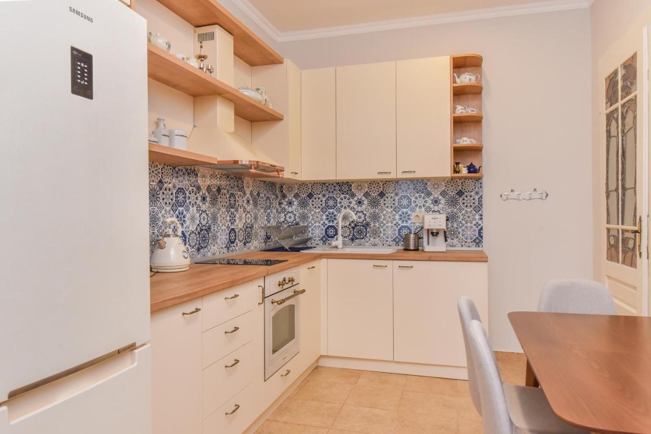 Spacious Vintage 2Br, 2Bath Apartment By Flat Mаnager Sofia Luaran gambar