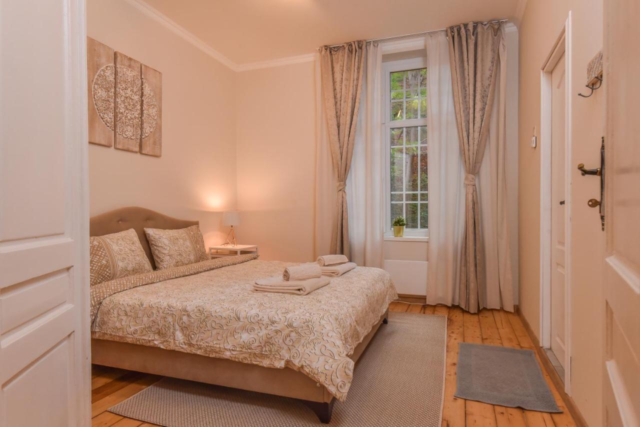 Spacious Vintage 2Br, 2Bath Apartment By Flat Mаnager Sofia Luaran gambar